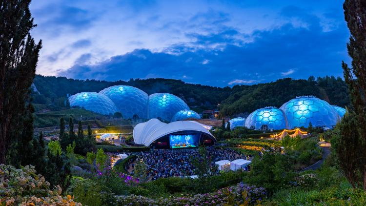 Eden Sessions at night